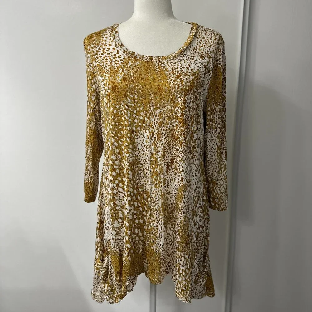✨ **LOGO by Lori Goldstein Animal Print Tunic Top** ✨ - Picture 2 of 9